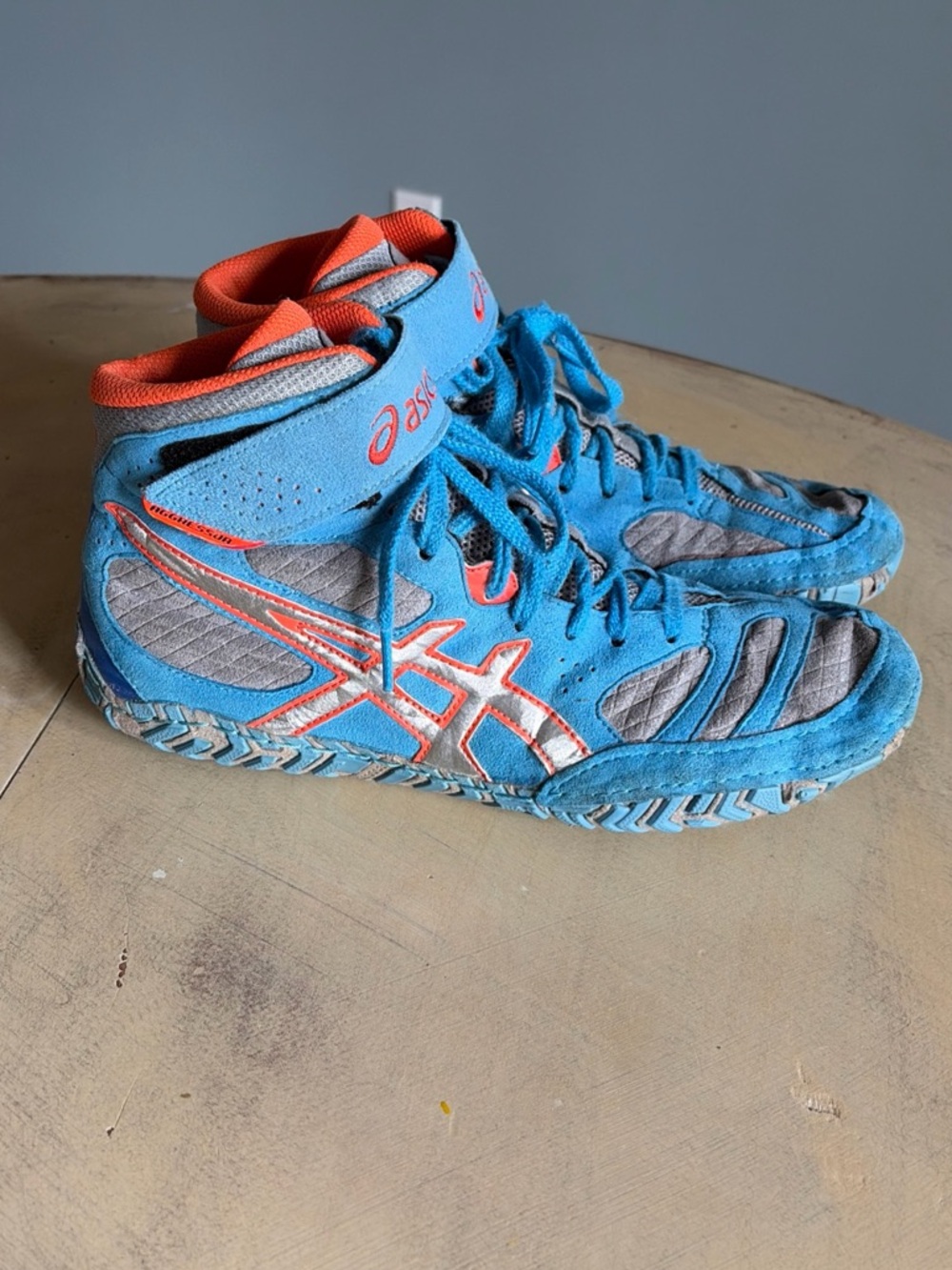 Asics Aggressor 2 Dusty Blue/Silver/Orange Rare Wrestling Shoes Size 8.5 US Mens